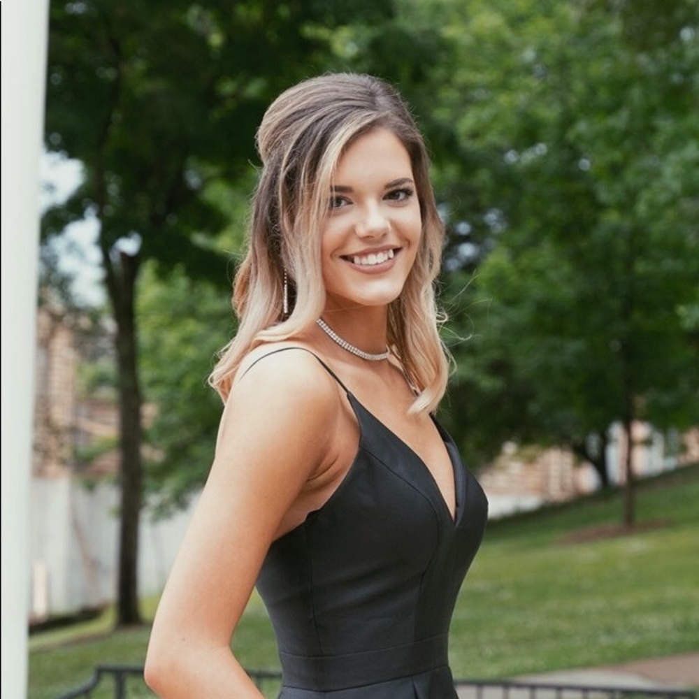 Meet your Posher, Emma